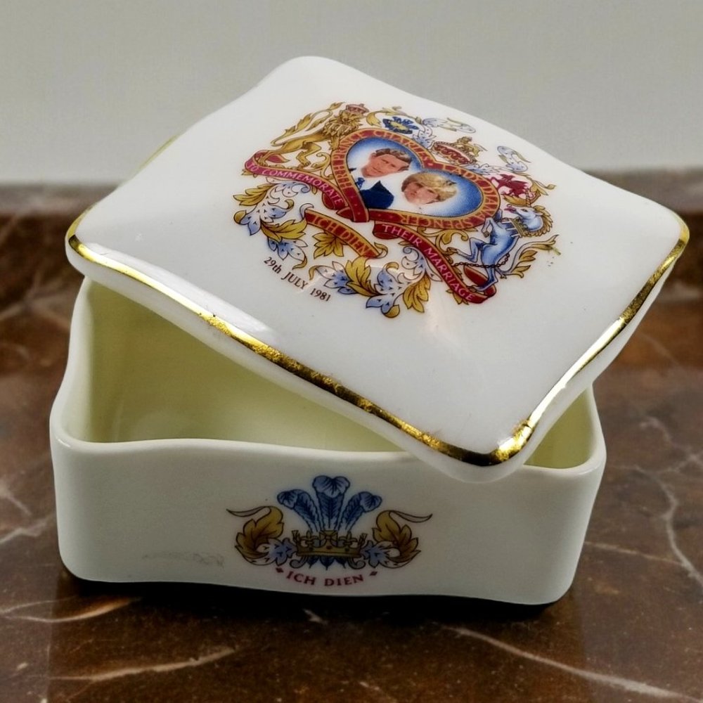 Prince Charles & Lady Diana Miniature Box Royal Wedding Fine Bone China Trinket